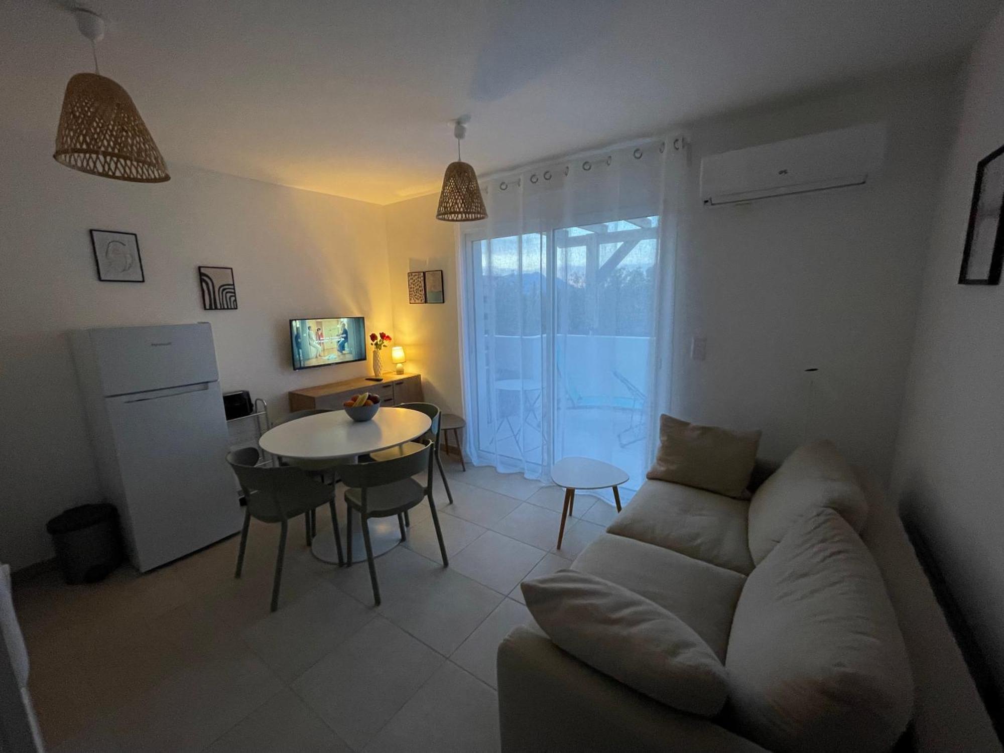 Apartment App. 2 P Design Zen Vue N182 *